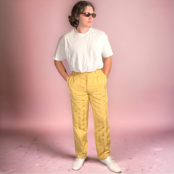 Meet your Posher, Dylan - Picture 5 of 7